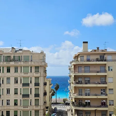 아파트 Beautiful 1 Bedroom Flat