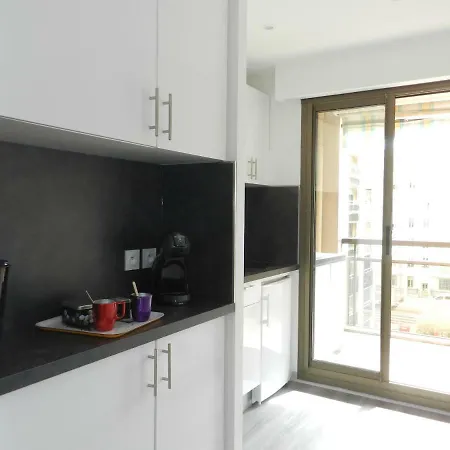 Beautiful 1 Bedroom Flat *